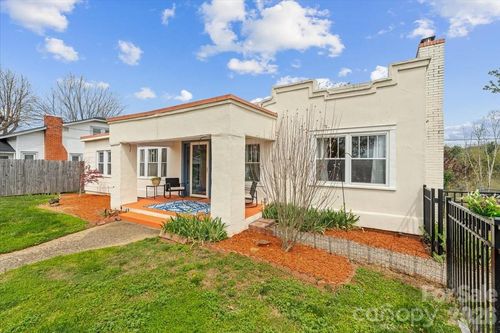 63 Washington Ave, Asheville, NC, 28804-2000 | Card Image