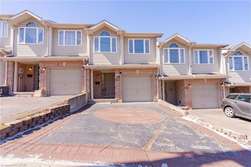 8A Hainer St, Saint Catharines, ON, L2S1M4 | Card Image