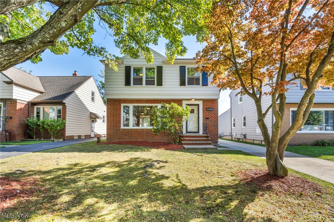 Stonehaven Rd, South Euclid, OH 44121