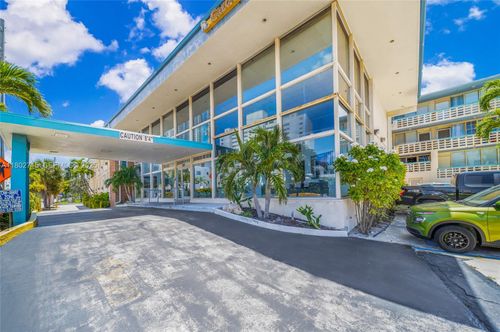 202-6484 Indian Creek Dr, Miami Beach, FL, 33141-5825 | Card Image