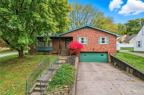 1317 Hartzell Ave, Niles, OH, 44446-5237 | Card Image