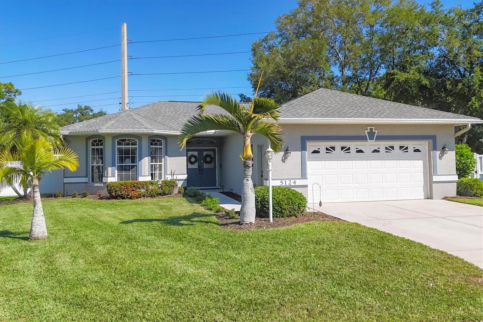 Sunnydale Cir, Sarasota, FL 34233