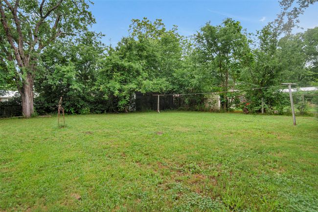 1316 Elm St, House other with 3 bedrooms, 2 bathrooms and null parking in Bonham TX | Image 20