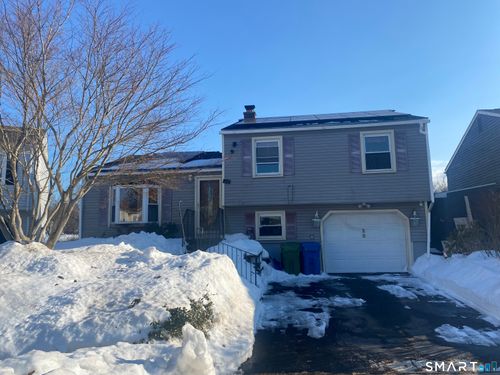 28 Kent Ct, Middletown, CT, 06457-4524 | Card Image
