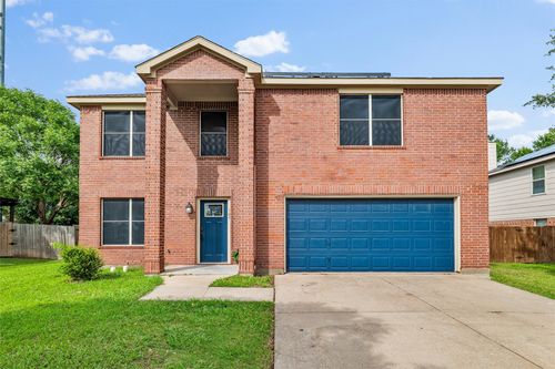 105 Vivian Dr, Waxahachie, TX, 75165-8754 | Card Image