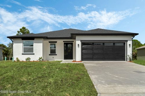 521 Garbelmann St Sw, PALM BAY, FL, 32908 | Card Image