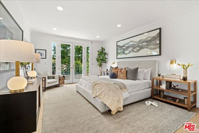 APT-11 - 4414 Moorpark Way, Townhouse with 2 bedrooms, 3 bathrooms and null parking in Toluca Lake CA | Image 16