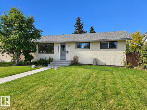 8712 162 St Nw, Edmonton, AB, T5R2M1 | Card Image