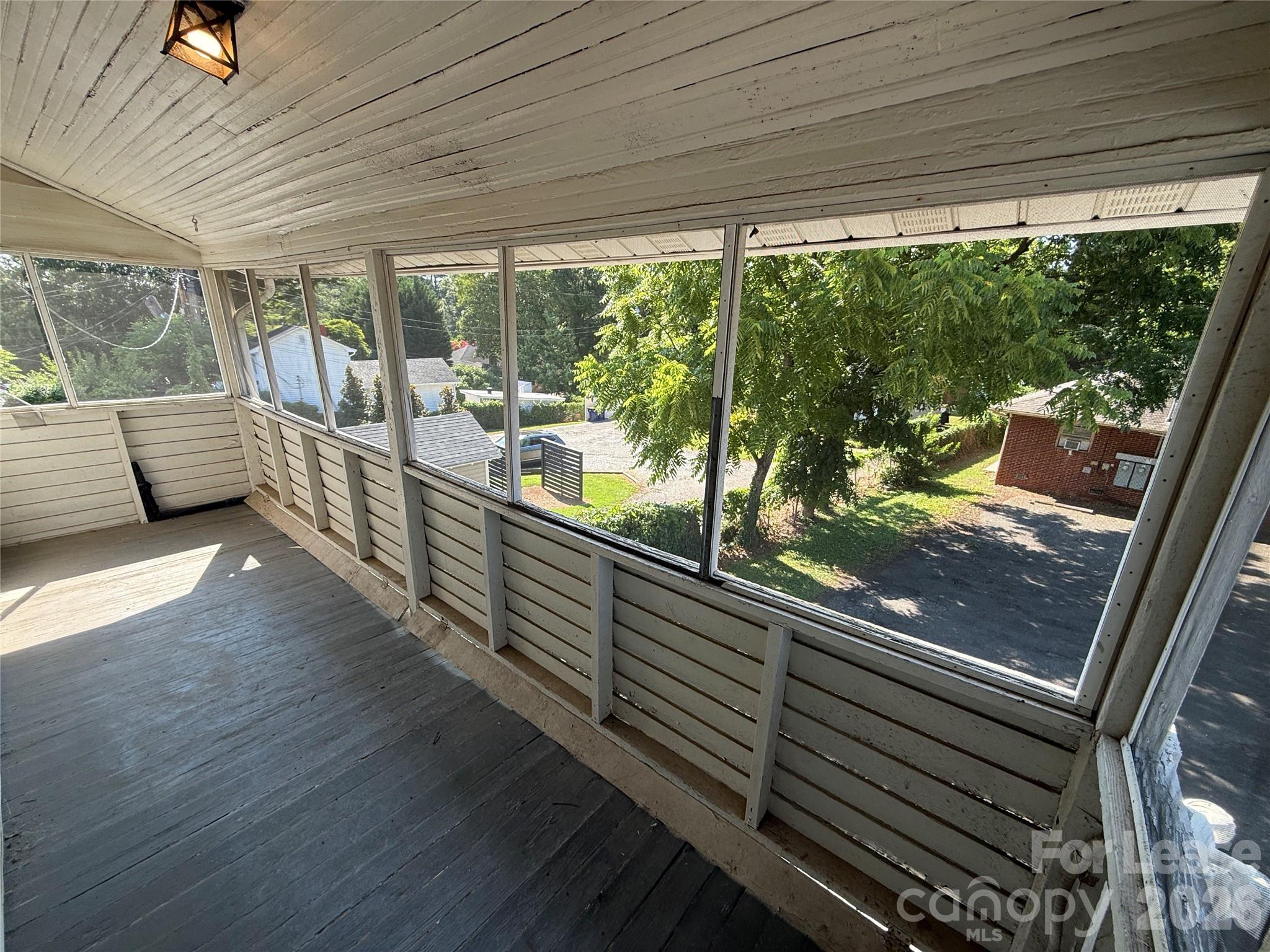 Residential Lease in Belmont 4