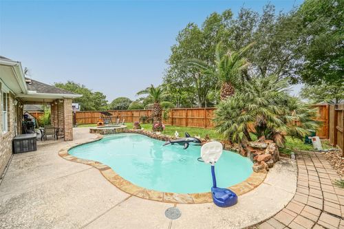 387 Henderson Ln, League City, TX, 77573-1858 | Card Image