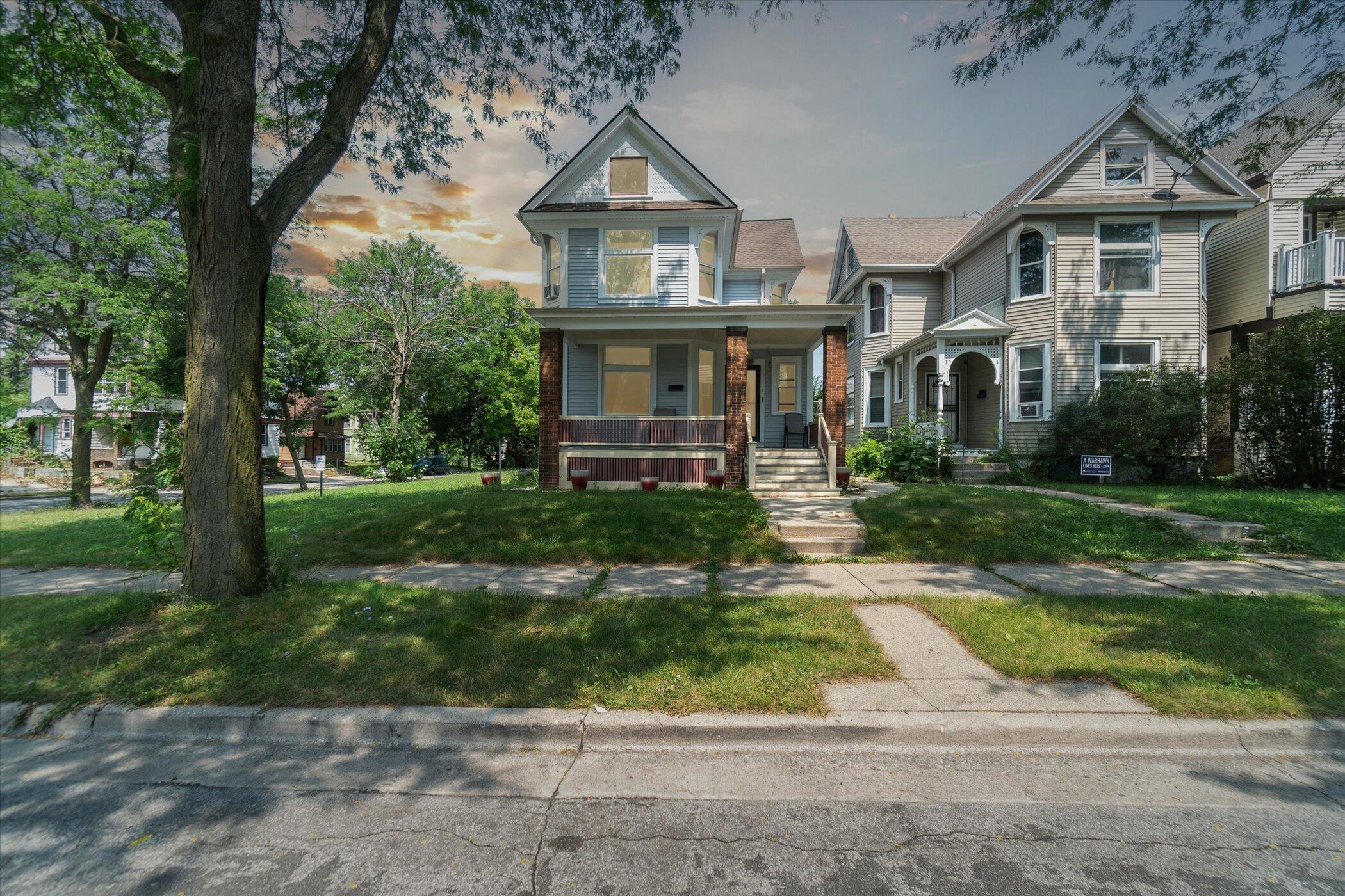 Mckinley Ave, Milwaukee, WI 53205