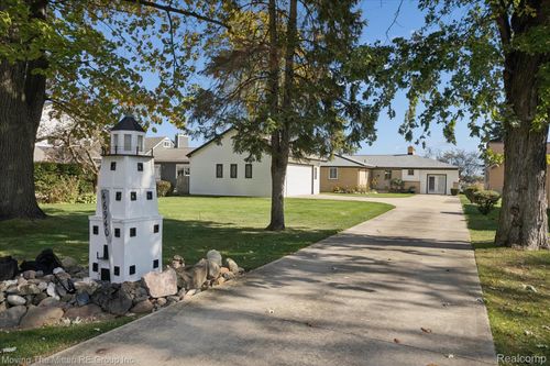 46940 Denton Rd, Van Buren Township, MI, 48111-2215 | Card Image