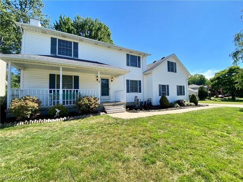 869 Moss Canyon Dr, Amherst, OH, 44001-2543 | Card Image