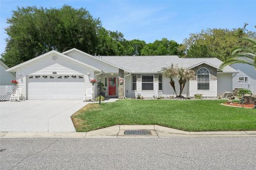 25933 Newcombe Cir, Leesburg, FL, 34748-8037 | Card Image
