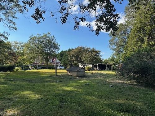 212 River St, East Bend, NC, 27018-7881 | Card Image