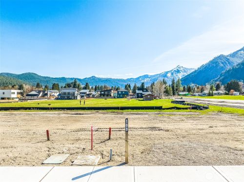 109 Alpenglow Dr, Leavenworth, WA, 98826 | Card Image