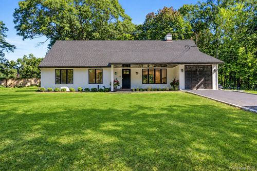 7 Berkshire Court, Huntington, NY, 11746 | Card Image