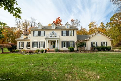 7616 Hudson Park Dr, Hudson, OH, 44236-2382 | Card Image