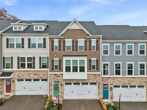 210 Moyer Hill Dr, Cranberry Twp, PA, 16066-2863 | Card Image