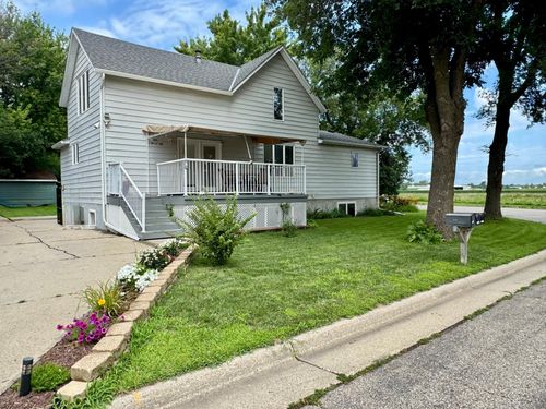 2224 Circle Dr, Worthington, MN, 56187-2608 | Card Image