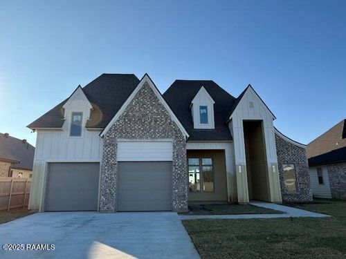 106 Buenos Aires Ave, Youngsville, LA, 70592-6880 | Card Image