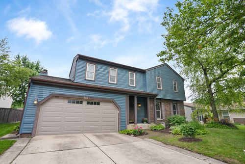 545 Ridgefield Dr, Roselle, IL, 60172-2832 | Card Image