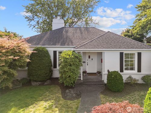 2809 40th Ave W, Seattle, WA, 98199-3130 | Card Image