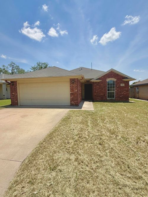 49 Amberwood Dr, San Angelo, TX, 76903-9144 | Card Image