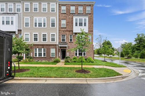 10501 Neil Armstrong Way, LANHAM, MD, 20706-2578 | Card Image