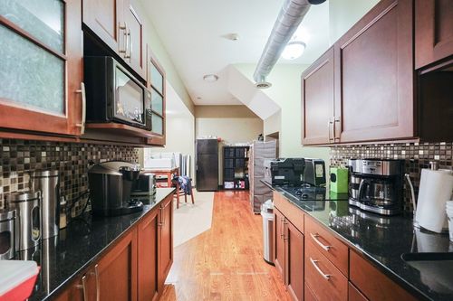 b-1134 American Legion Hwy, Westport, MA, 02790-1193 | Card Image