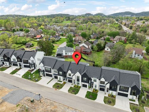 112 Shadow Springs Dr, Brentwood, TN, 37027-2057 | Card Image