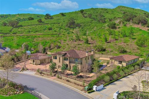 27417 Park Vista Rd, Agoura Hills, CA, 91301-3633 | Card Image