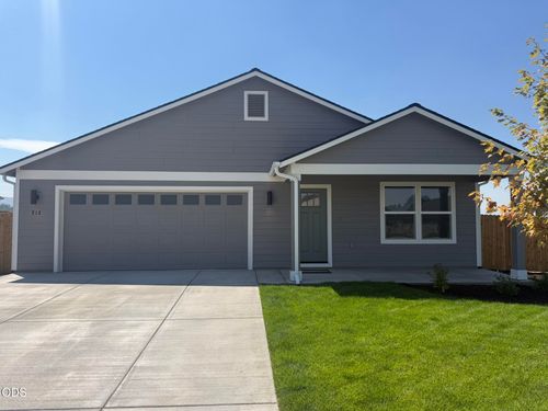 2-213 1st Ave, Culver, OR, 97734 | Card Image