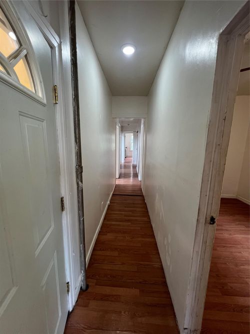 2-304 S 1st Ave, Mount Vernon, NY, 10550-4204 | Card Image