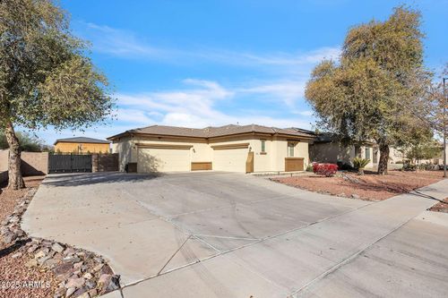 5634 N 82nd Ave, Glendale, AZ, 85303-5179 | Card Image