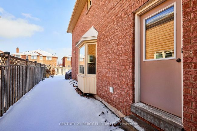 1945 Rosebank Rd, House other with 4 bedrooms, 3 bathrooms and 4 parking in Pickering ON | Image 33