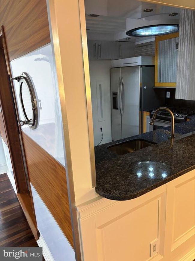 1043 Gardenview Loop, Condo with 3 bedrooms, 3 bathrooms and null parking in WOODBRIDGE VA | Image 17