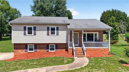 5378 Buxbury Ct, Walkertown, NC, 27051-9619 | Card Image