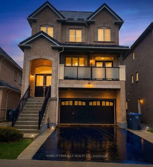 20 Addiscott St, Brampton, ON, L6R0X8 | Card Image