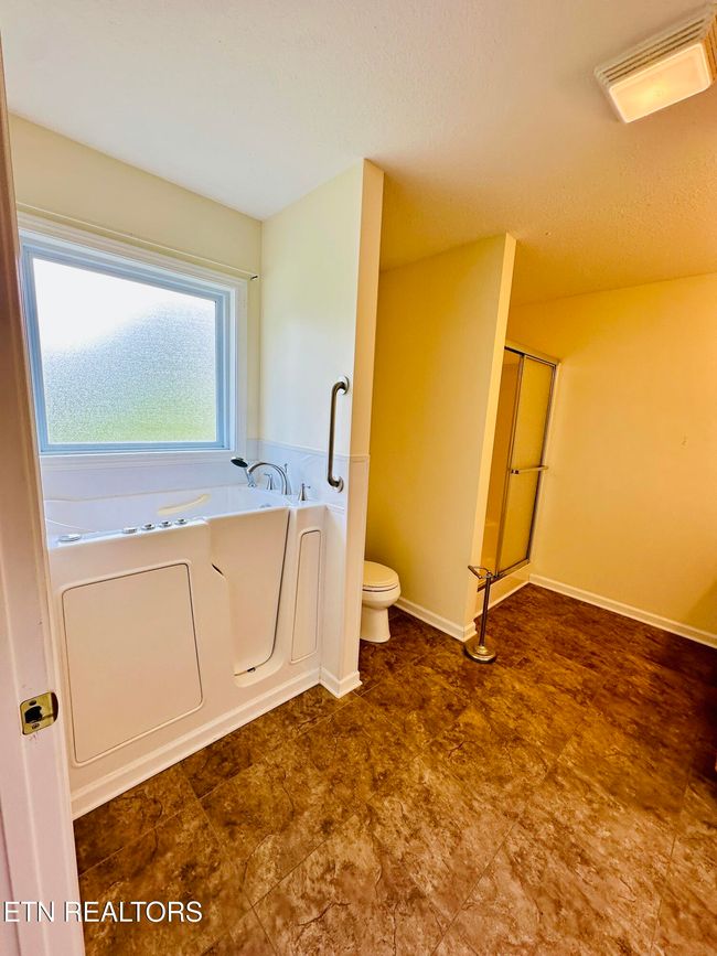 813 Clear Creek Pkwy, House other with 4 bedrooms, 3 bathrooms and null parking in Clarkrange TN | Image 36