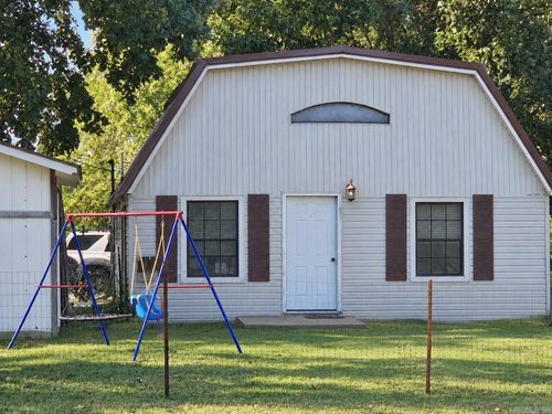 157 E Warren St, Piggott, AR, 72454-8092 | Card Image
