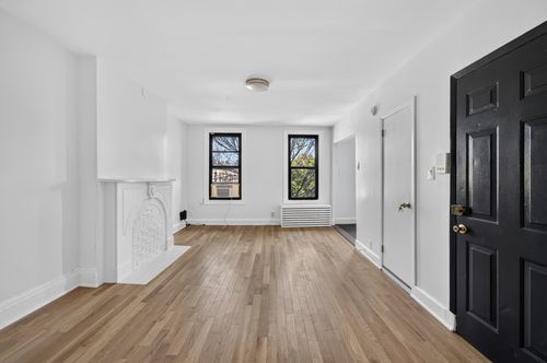 3-351 Smith St, Brooklyn, NY, 11231-4605 | Card Image