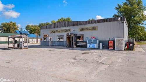 114 S Prairie St, Russell, IA, 50238-7772 | Card Image