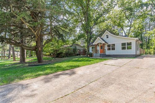 3275 Dodson Dr, East Point, GA, 30344-5359 | Card Image