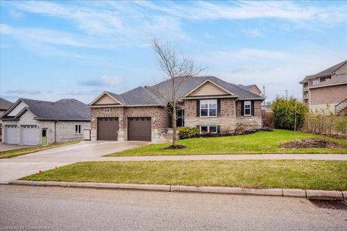 84 Andrews Dr, Drayton, ON, N0G1P0 | Card Image