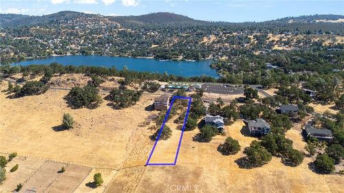 18715 Lakeridge Cir, Hidden Valley Lake, CA, 95467-8083 | Card Image