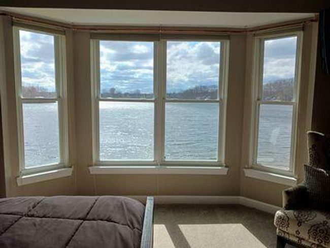 935 Stony Lake Ct, Condo with 2 bedrooms, 3 bathrooms and null parking in Oxford MI | Image 11