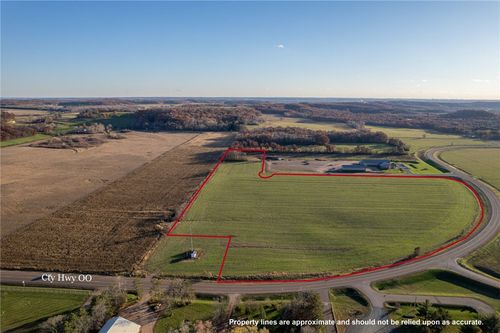 22 County Highway Oo, Lake Hallie, WI, 54729 | Card Image