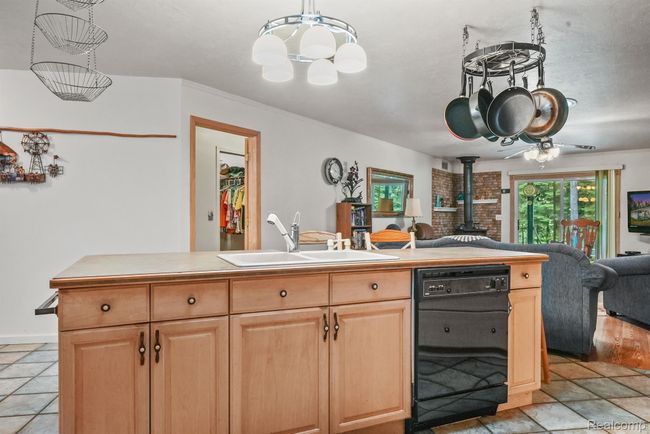 239 Ausable River Trl, House other with 2 bedrooms, 2 bathrooms and null parking in Roscommon MI | Image 11