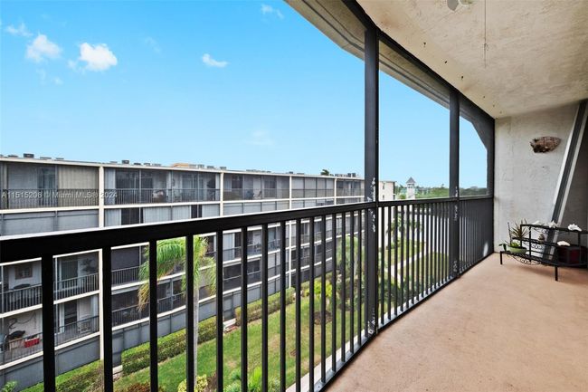 APT-504 - 740 E Ocean Ave, Condo with 1 bedrooms, 2 bathrooms and null parking in Boynton Beach FL | Image 5